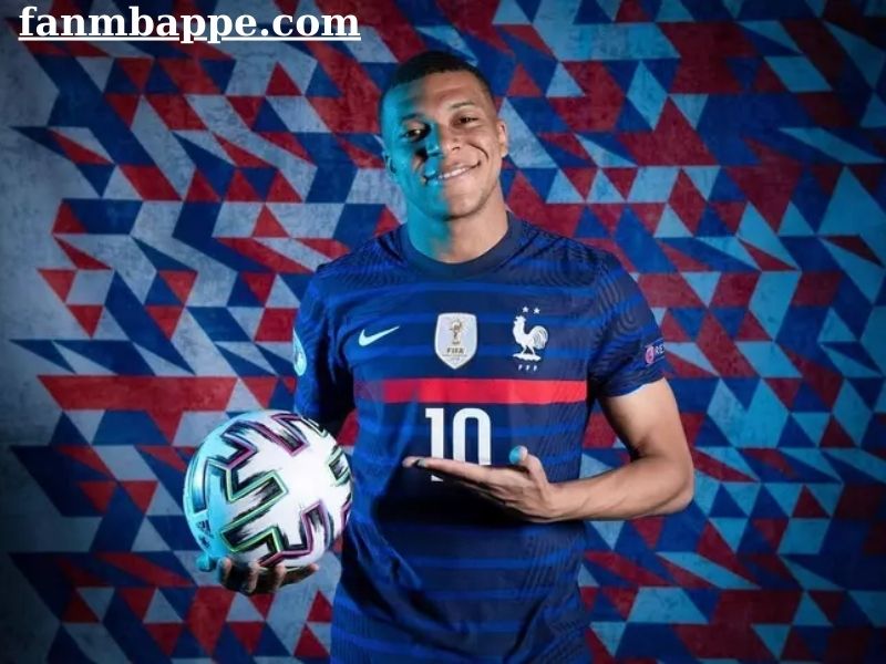 Phong cách chơi bóng Mbappe