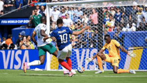 Kỹ Thuật Qua Người Đỉnh Cao Của Mbappe: Tốc Độ Đột Phá