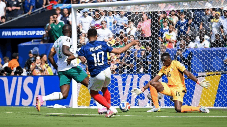 Kỹ Thuật Qua Người Đỉnh Cao Của Mbappe: Tốc Độ Đột Phá