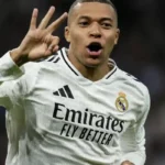Mbappe bắt đầu sự nghiệp bóng đá như thế nào cùng Fan Mbappe