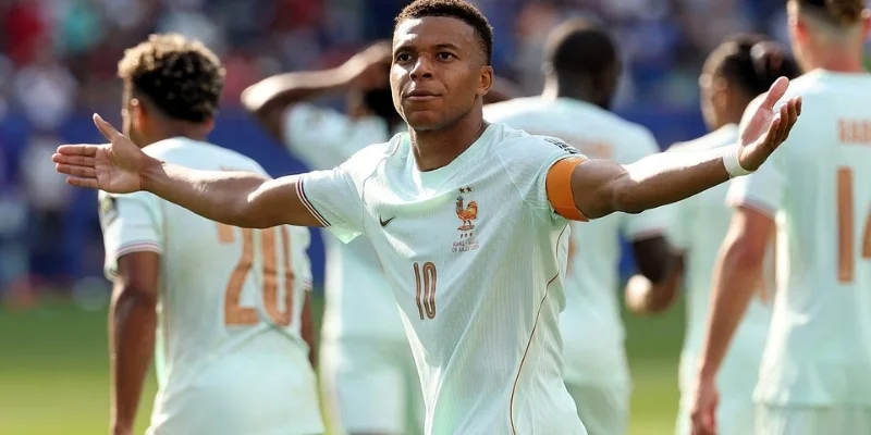 Mbappe trong cấu trúc tấn công của Madrid