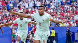 Những Pha Solo Ghi Bàn Đẹp Nhất Của Mbappe: Đột Phá Đỉnh Cao